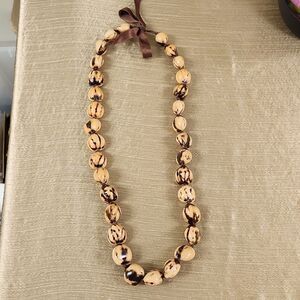 Jeweled Nut of Paradise Kukui Nut Lei